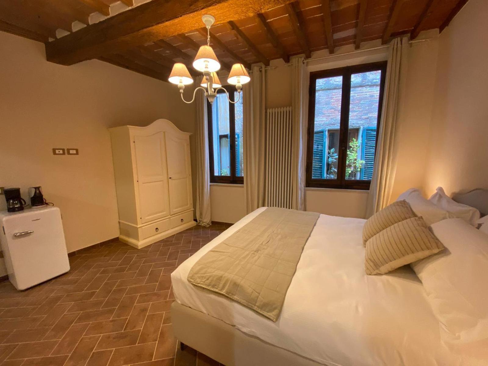Lastamperia19 Camere-Rooms Montepulciano Bagian luar foto