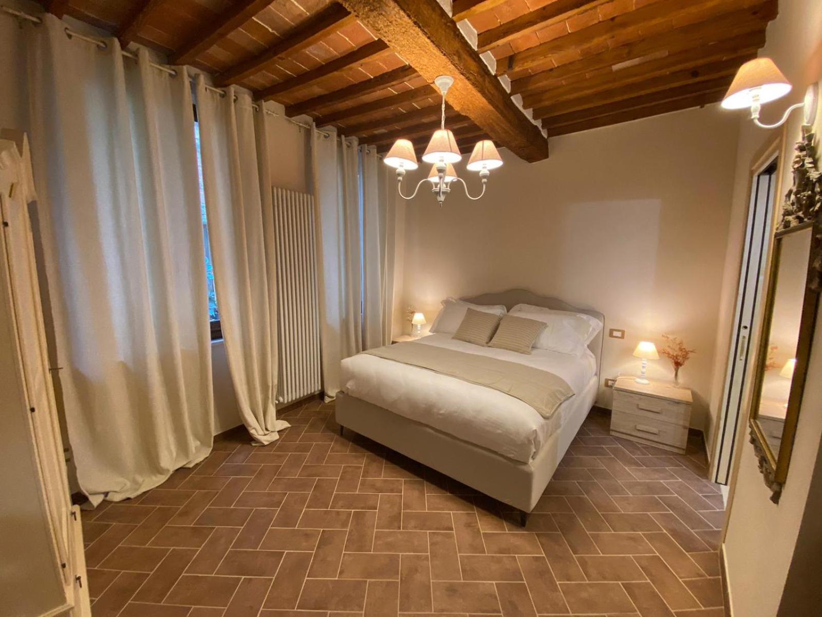 Lastamperia19 Camere-Rooms Montepulciano Bagian luar foto