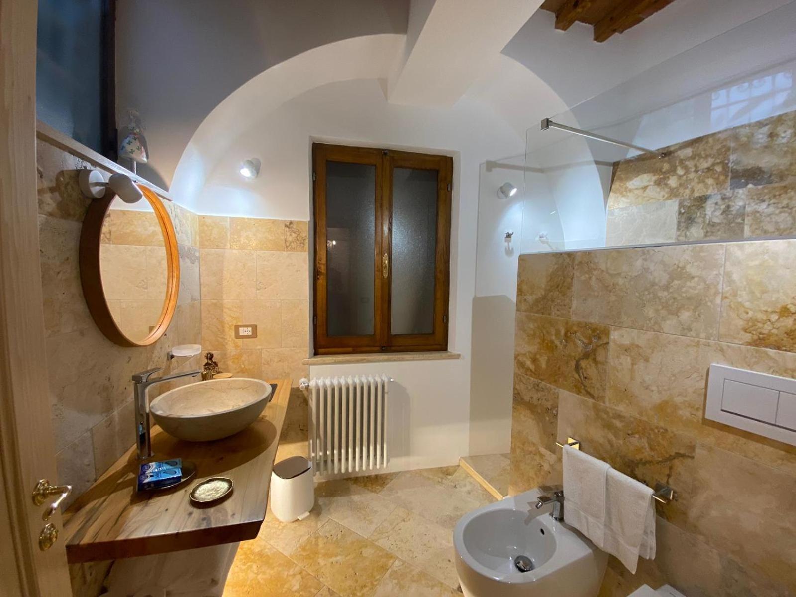 Lastamperia19 Camere-Rooms Montepulciano Bagian luar foto