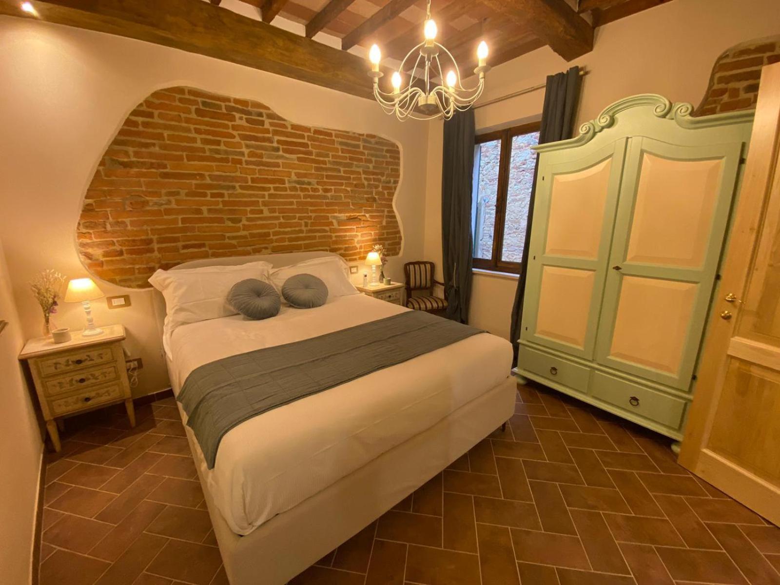 Lastamperia19 Camere-Rooms Montepulciano Bagian luar foto