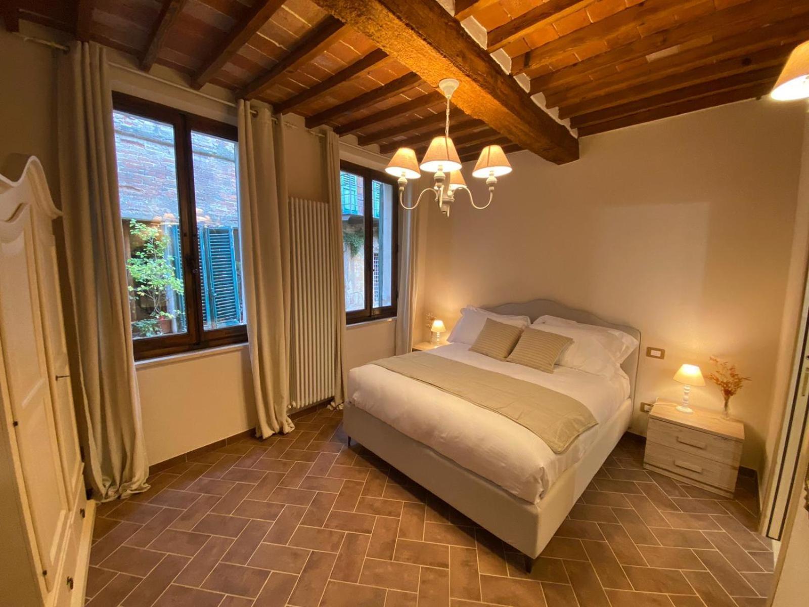 Lastamperia19 Camere-Rooms Montepulciano Bagian luar foto