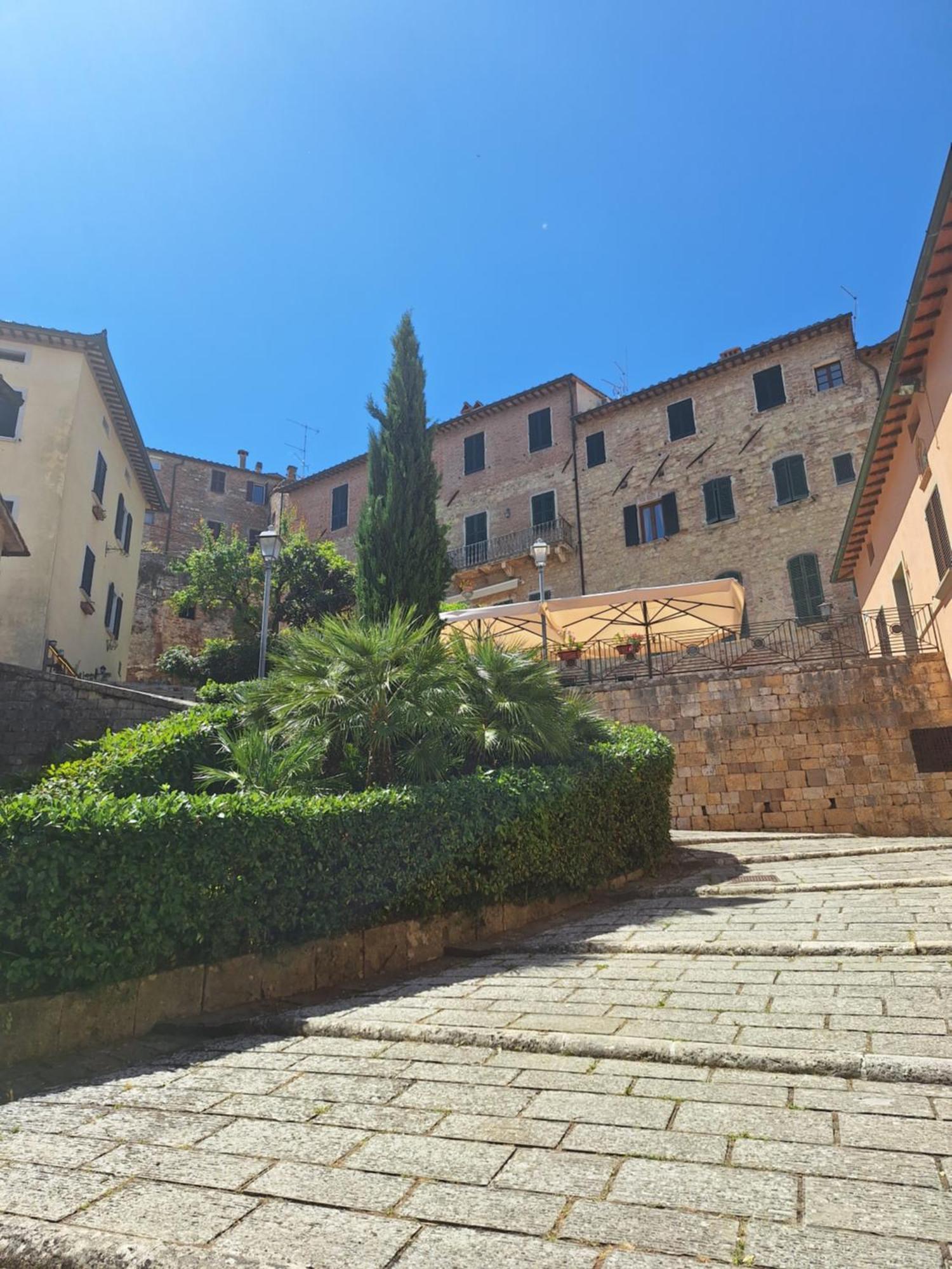Lastamperia19 Camere-Rooms Montepulciano Bagian luar foto